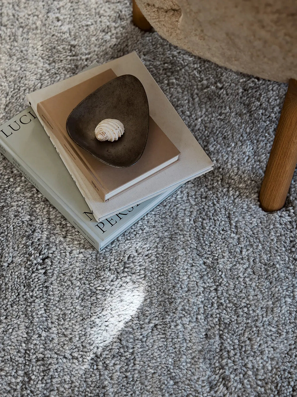 Petra Rug Arctic, Armadillo
