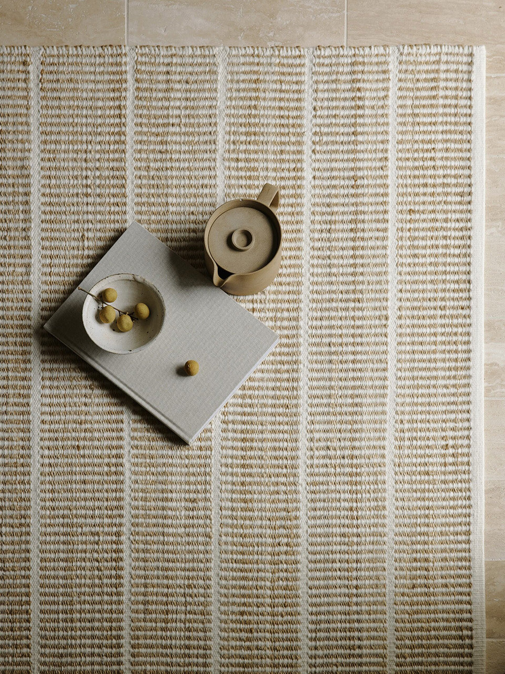 Trellis Rug White, Armadillo