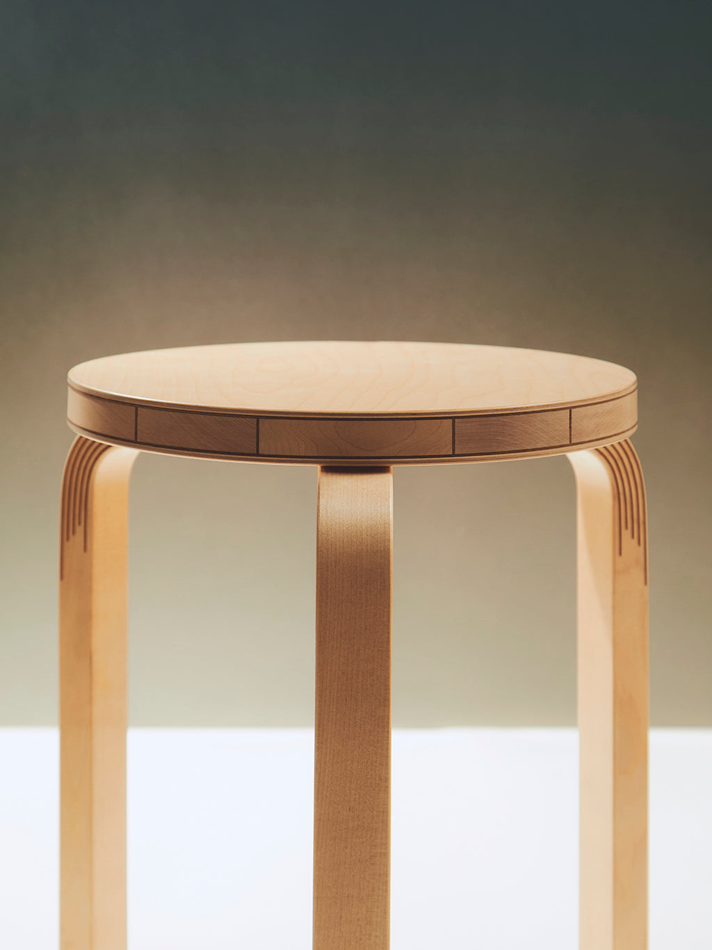 Stool 60 Kontrasti, Artek