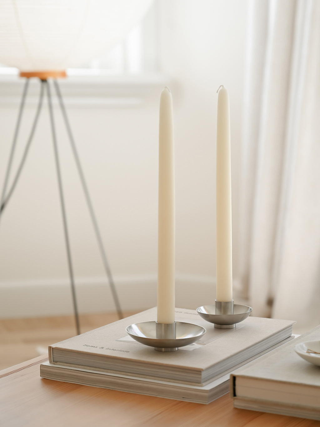 Pale Beeswax Dinner Candles, Dipam