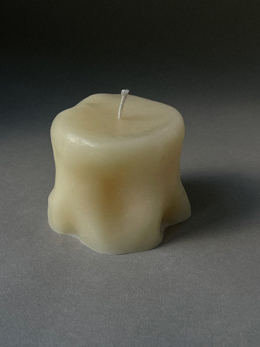 Cave Beeswax Candle, Forma Esse
