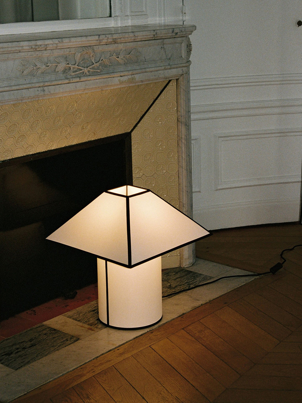 Ava Pyramid Table Lamp 450, HAY