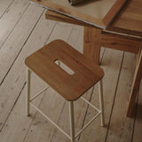 Adam Stool Warm White, Frama