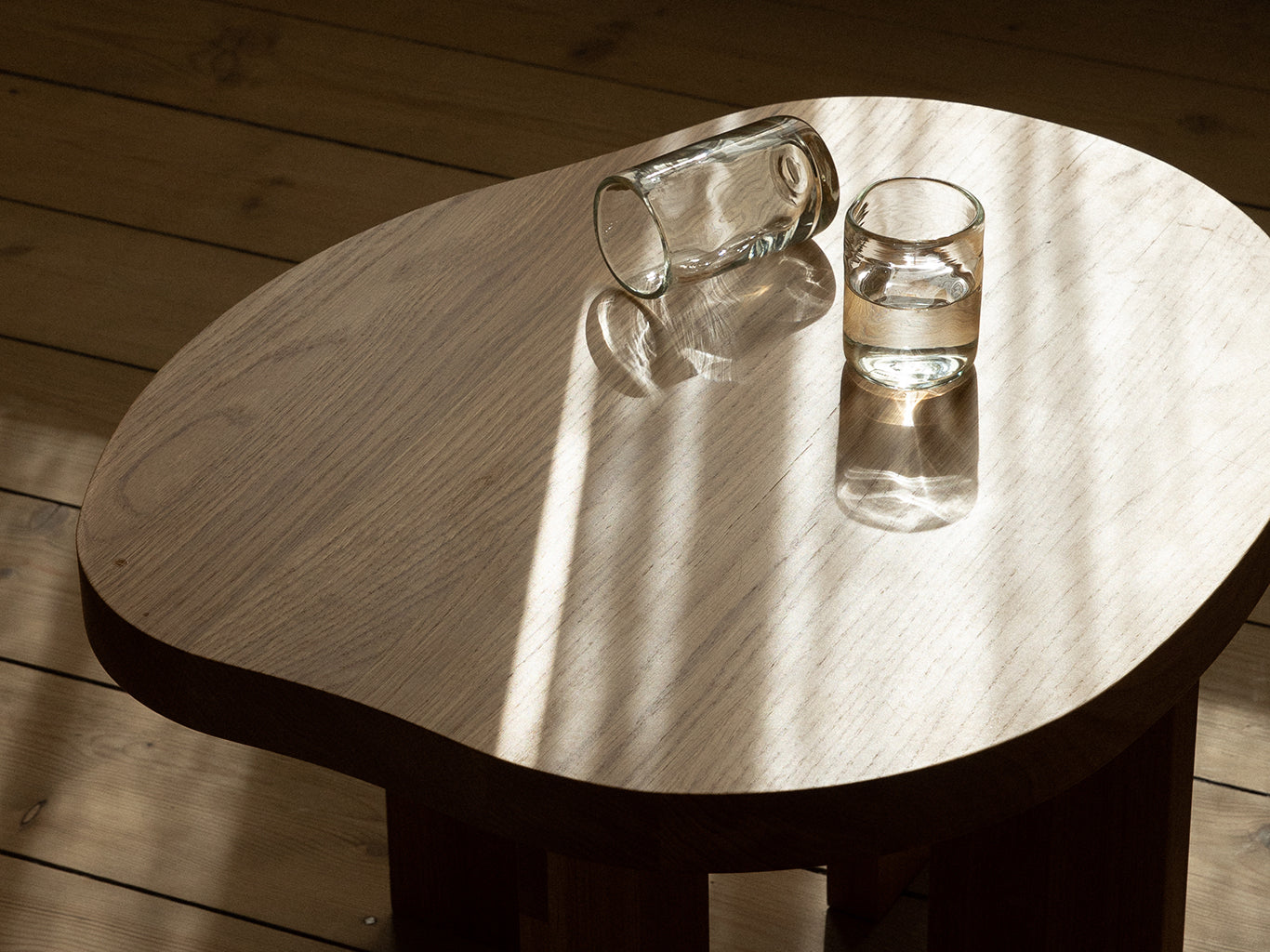 Farmhouse Side Table Pond, Frama