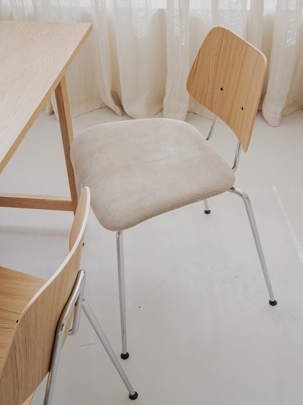 11.1 Chair Four Legged Chrome, Labofa