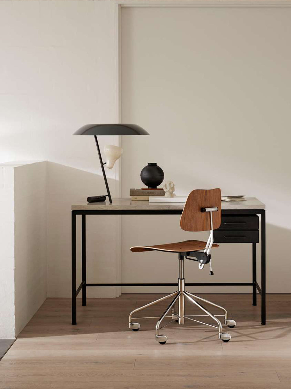 12.1 Work Chair Walnut, Labofa