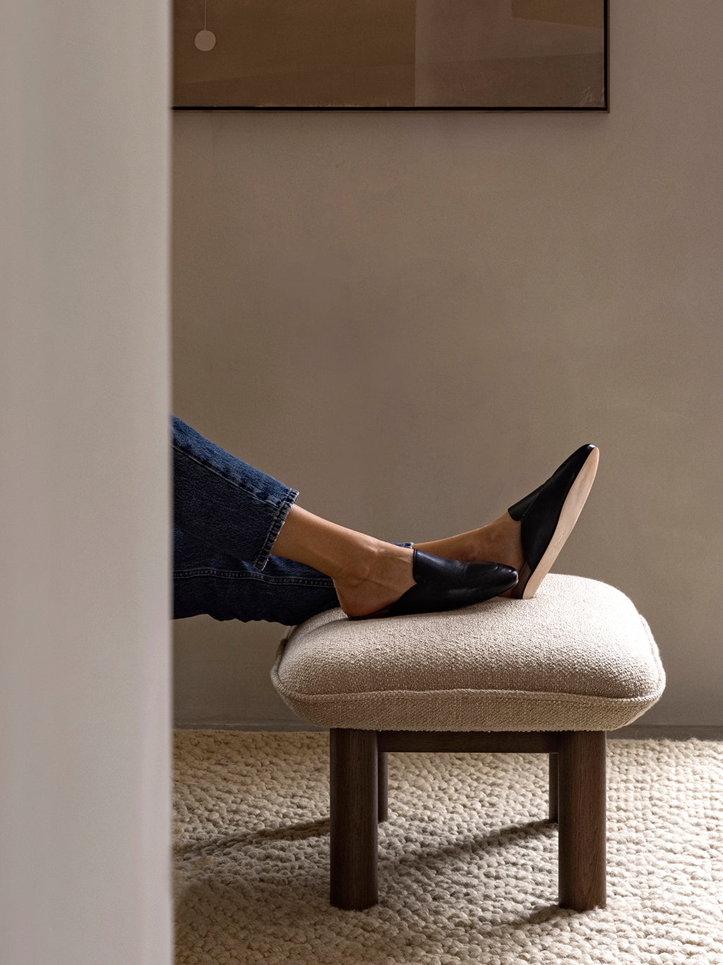 Brasilia Ottoman Dark Stained Oak Bouclé 02, Menu