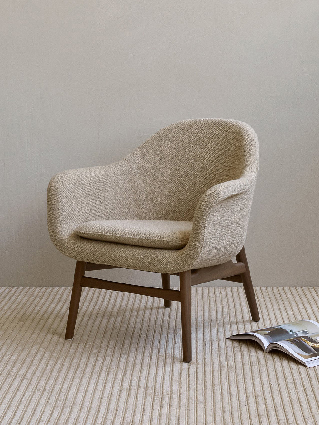 Harbour Lounge Chair Dark Stained Oak Bouclé 02, Menu