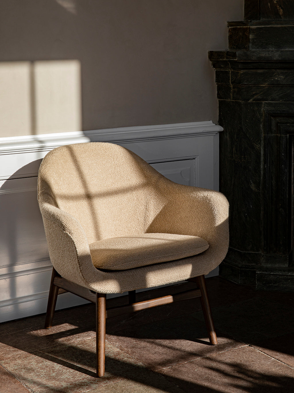 Harbour Lounge Chair Walnut Bouclé 02, Menu