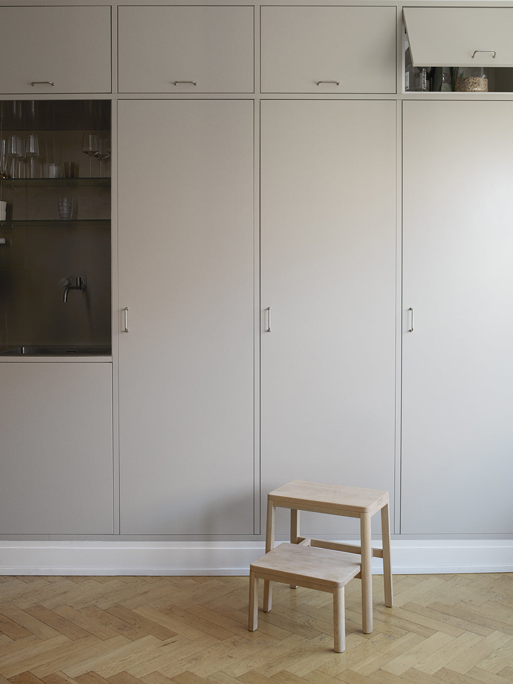 Noboru Step Ladder, Skagerak