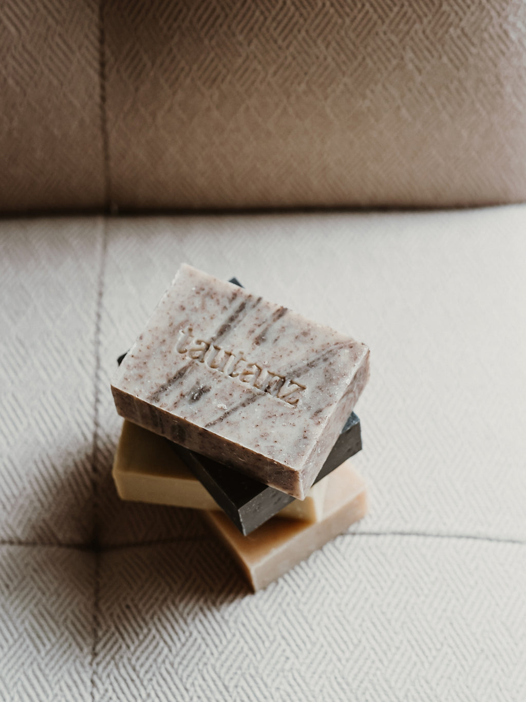 Rosemary & Clay Soap, Tautanz