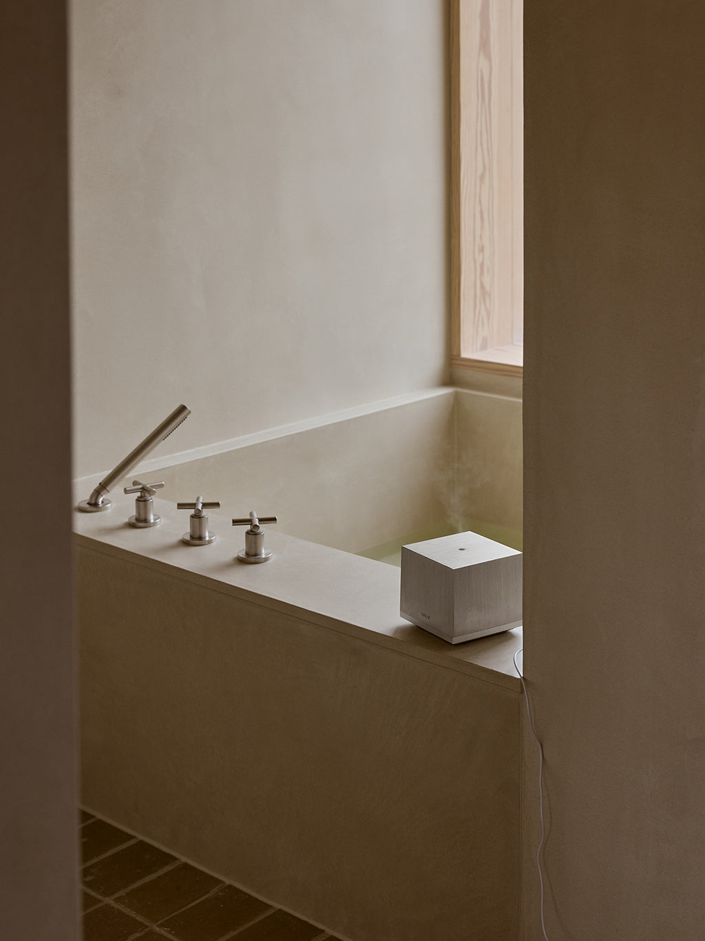 Diffuser No. 1, Difusë