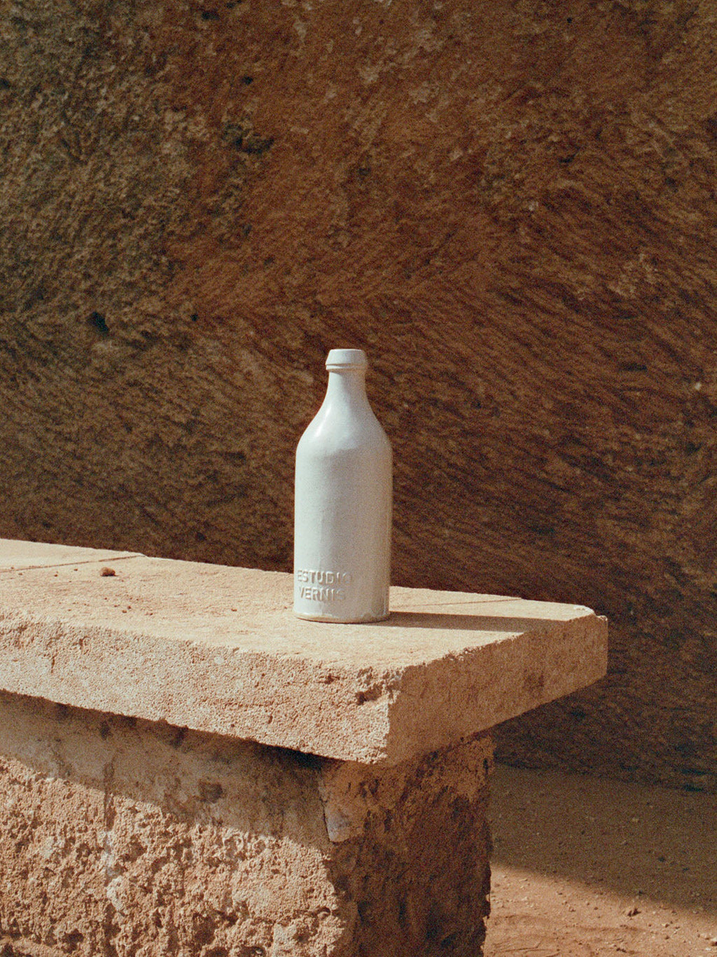 Botella Water Bottle, Estudio Vernis