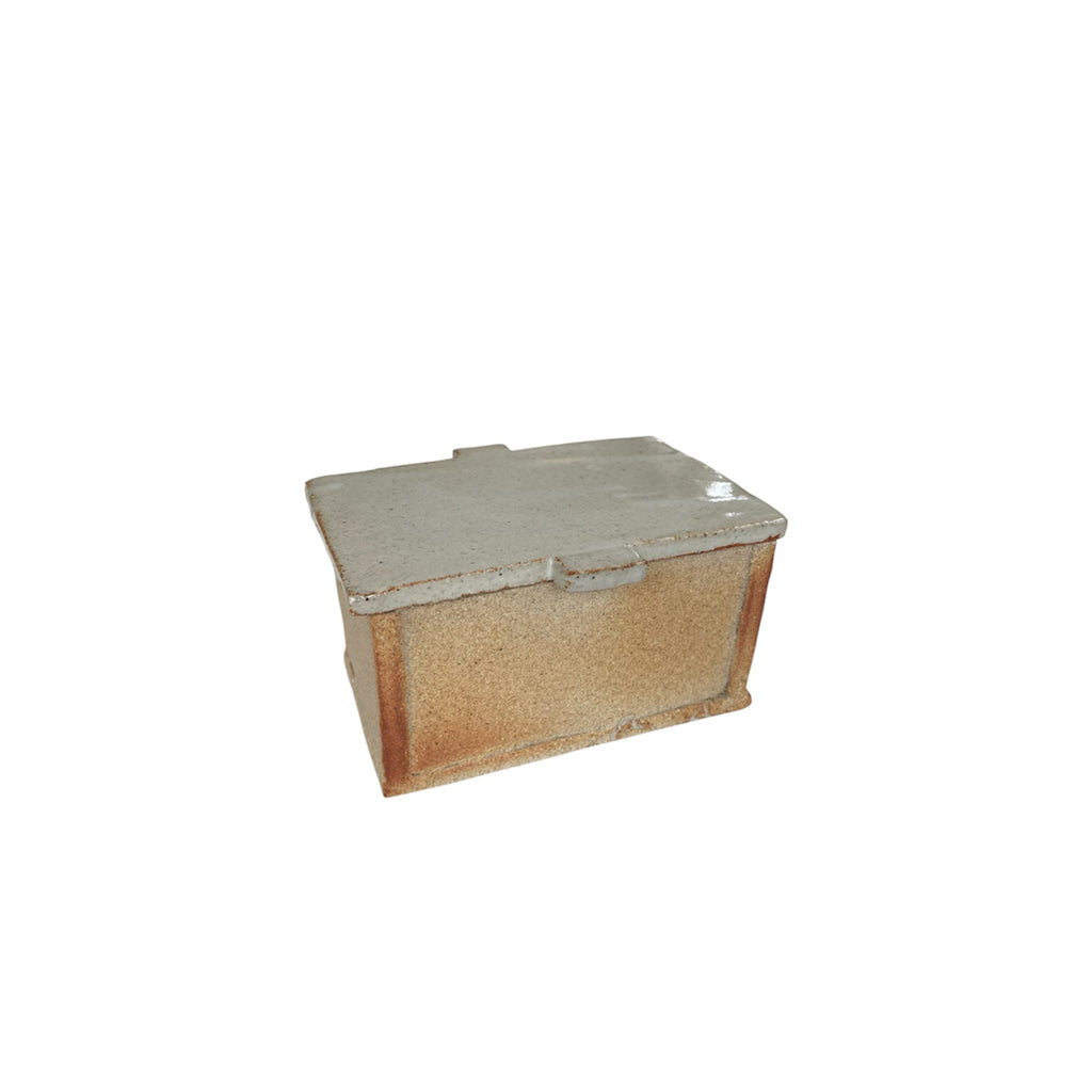 Manteca Butter Dish, Estudio Vernis