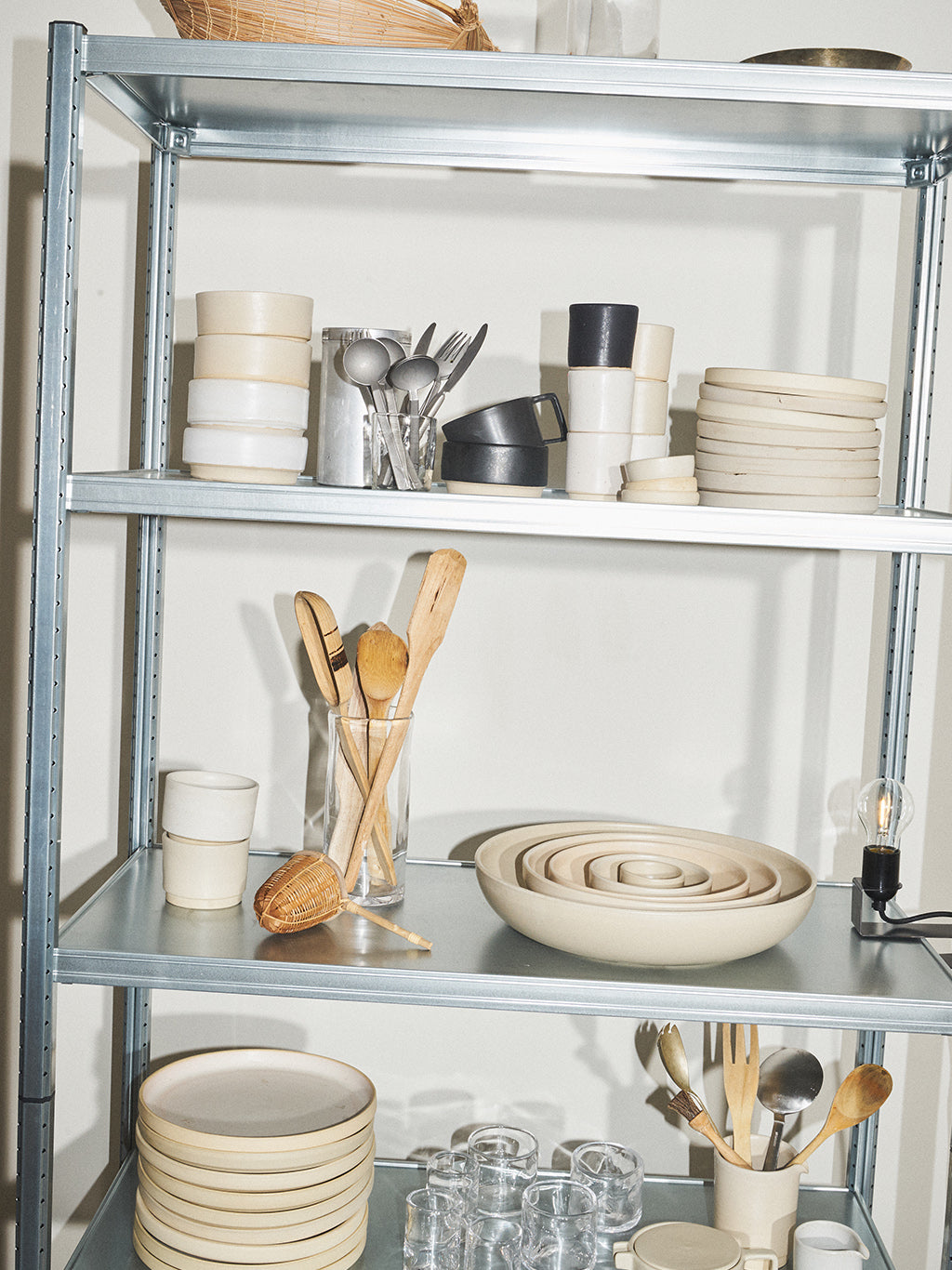 Otto Stoneware, Frama