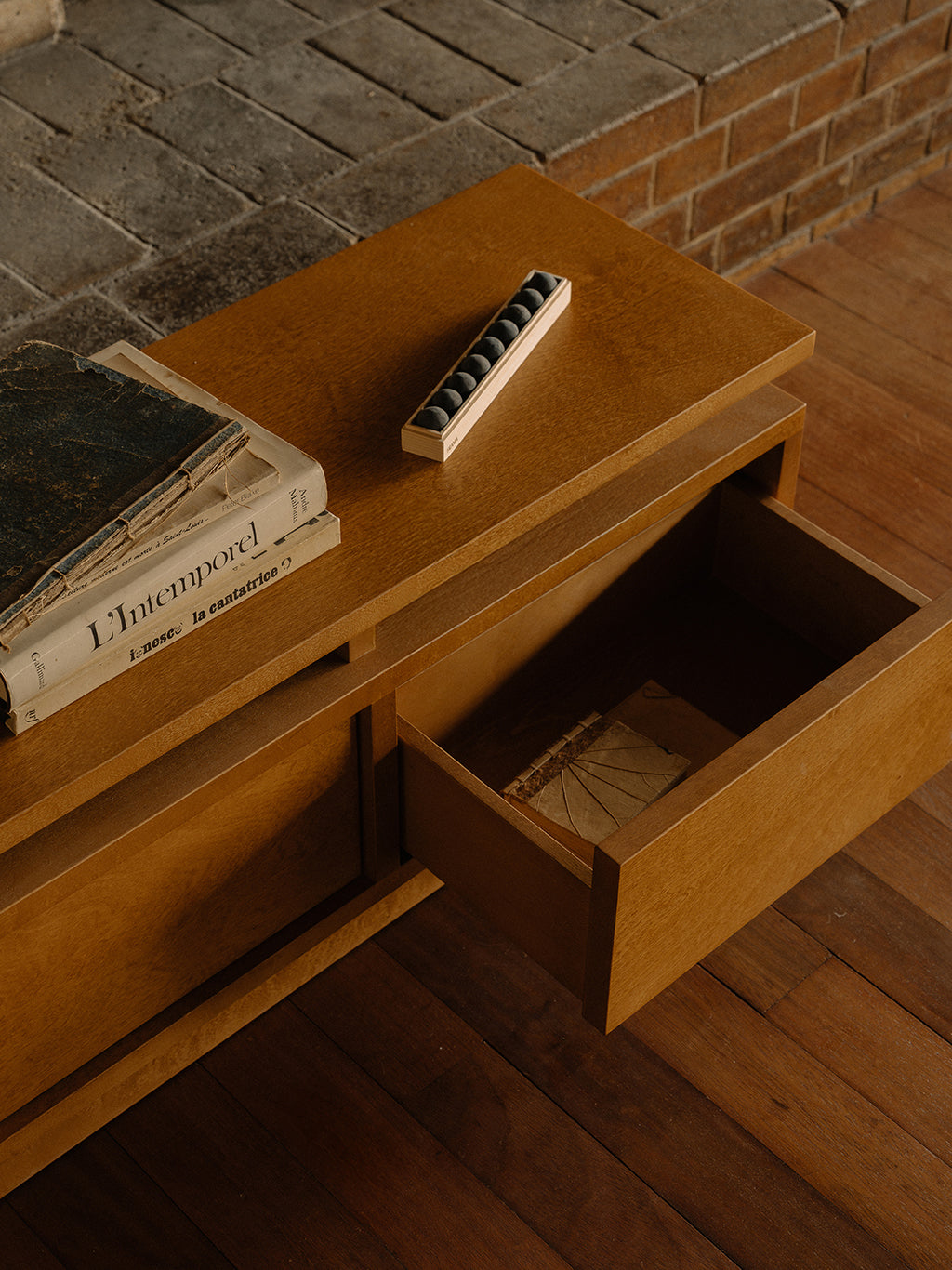 Ratio Console, Frama