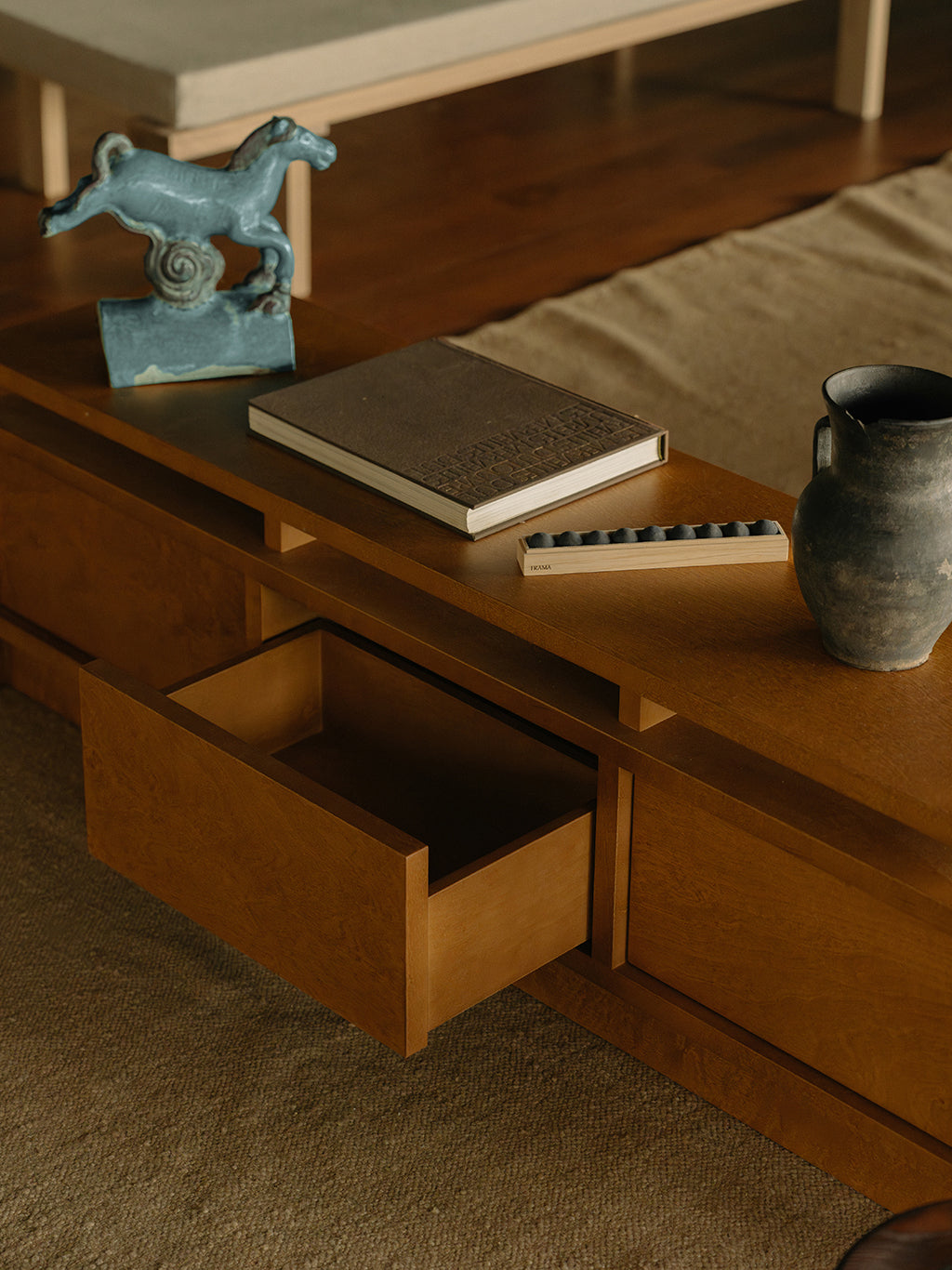 Ratio Console, Frama