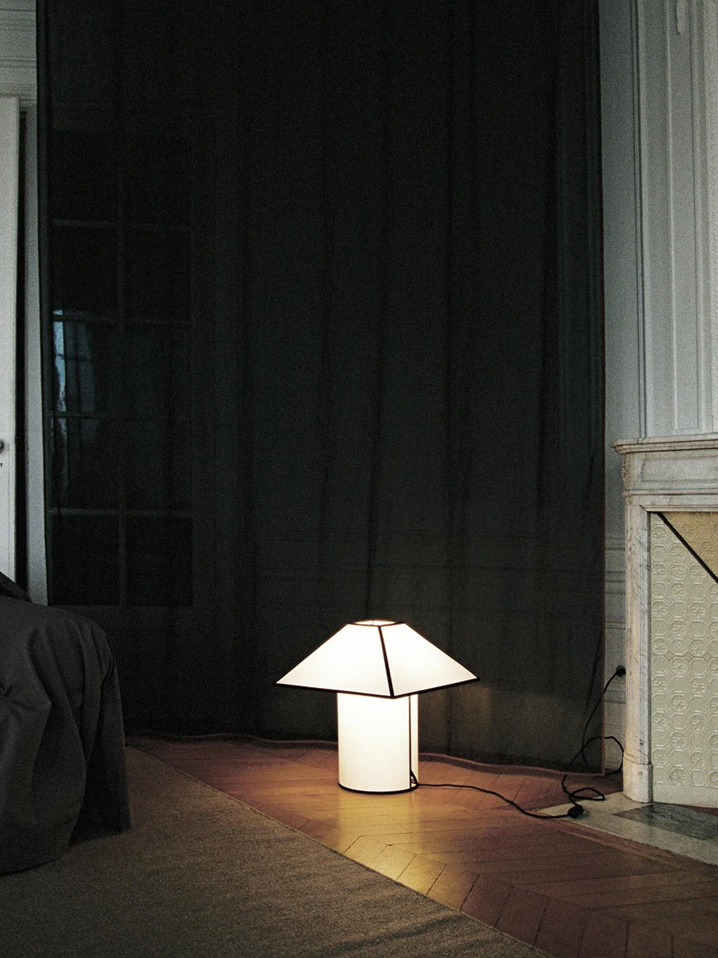 Ava Pyramid Table Lamp 450, HAY