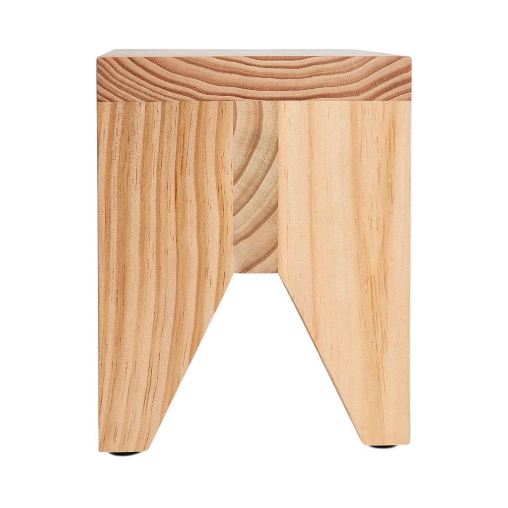 Manolito Stool, HAY