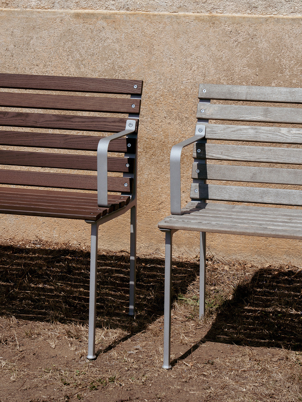Traverse Dining Bench With Armrests, HAY