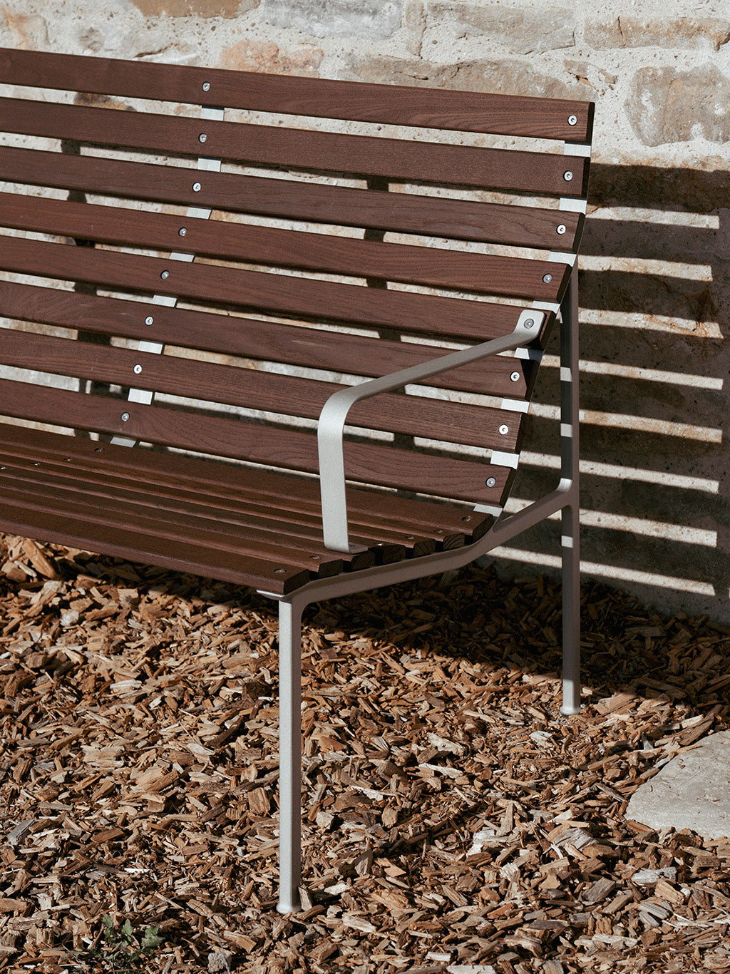 Traverse Lounge Bench With Armrests, HAY