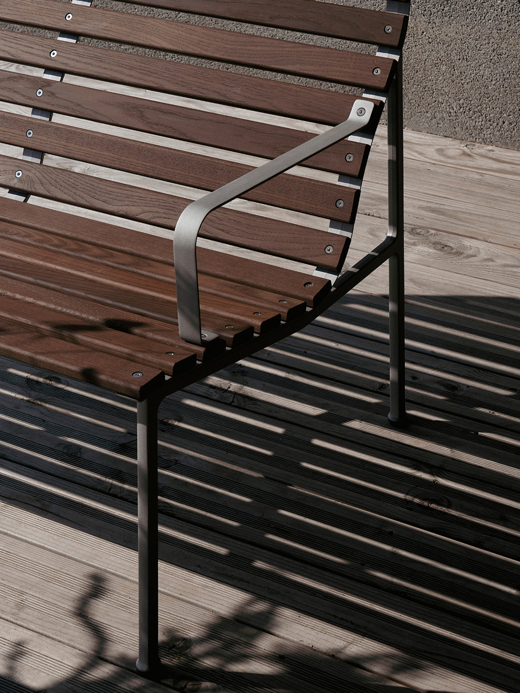 Traverse Lounge Bench With Armrests, HAY