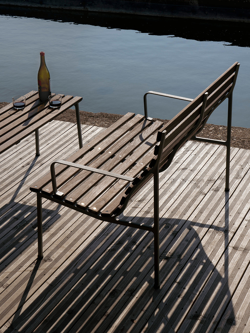 Traverse Lounge Bench With Armrests, HAY