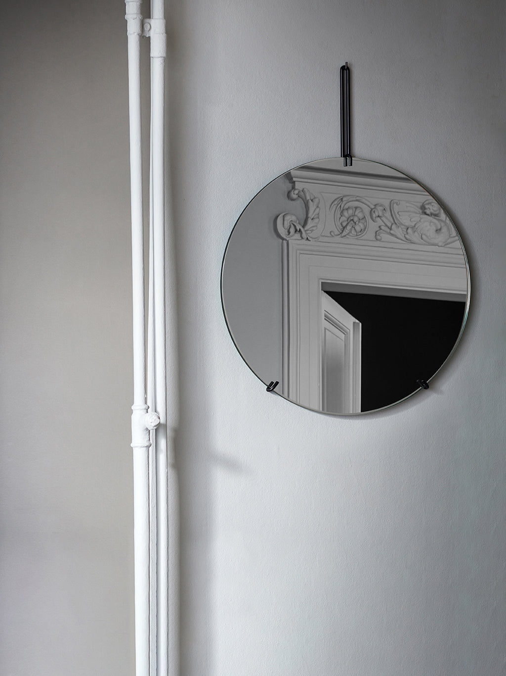 Wall Mirror Black, Moebe