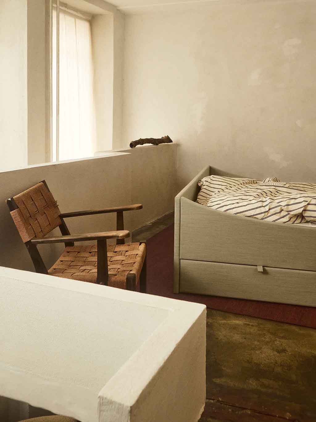 Curved Bed Frame Light Beige, RYE