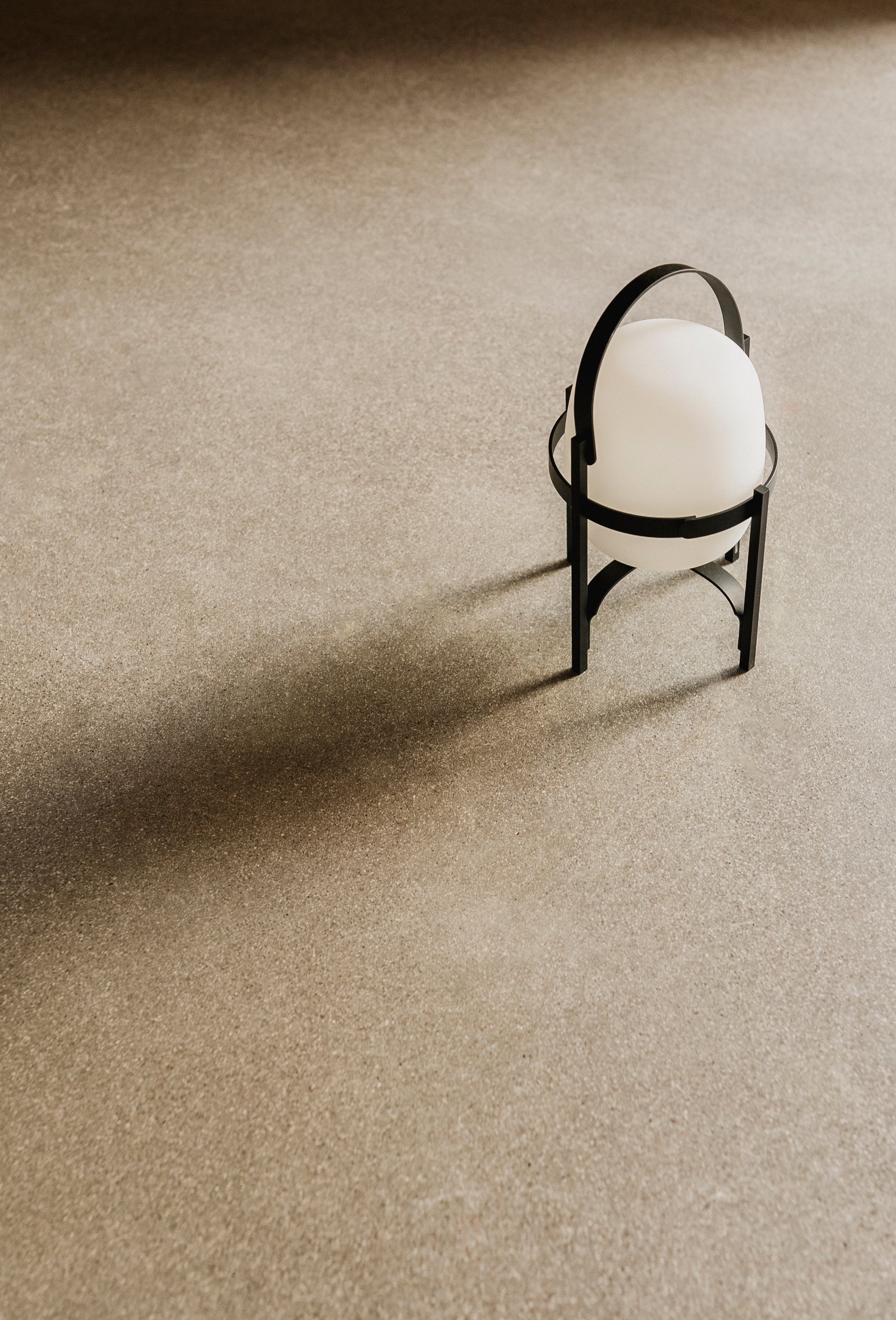 Cestita Alubat, Santa & Cole