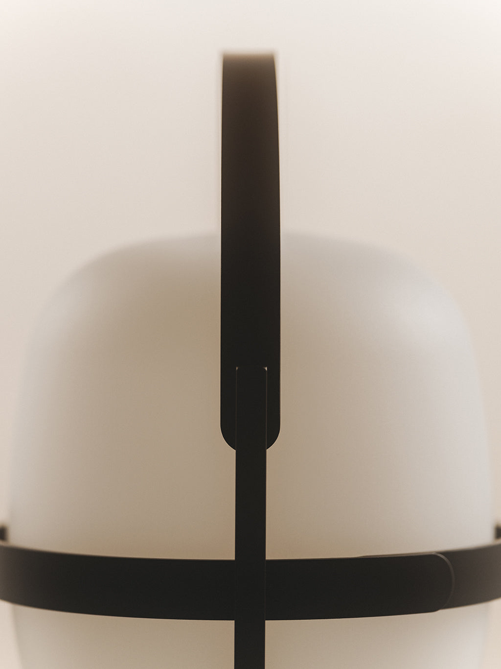 Cestita Alubat, Santa & Cole