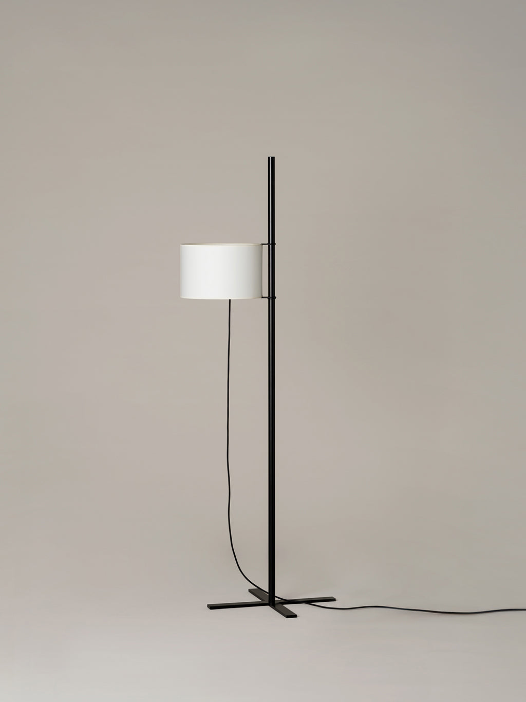 TMA Floor Lamp Black Matte, Santa & Cole