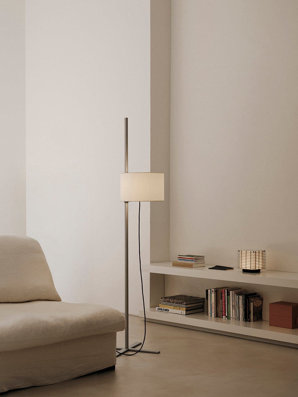 TMA Floor Lamp Aluminium, Santa & Cole