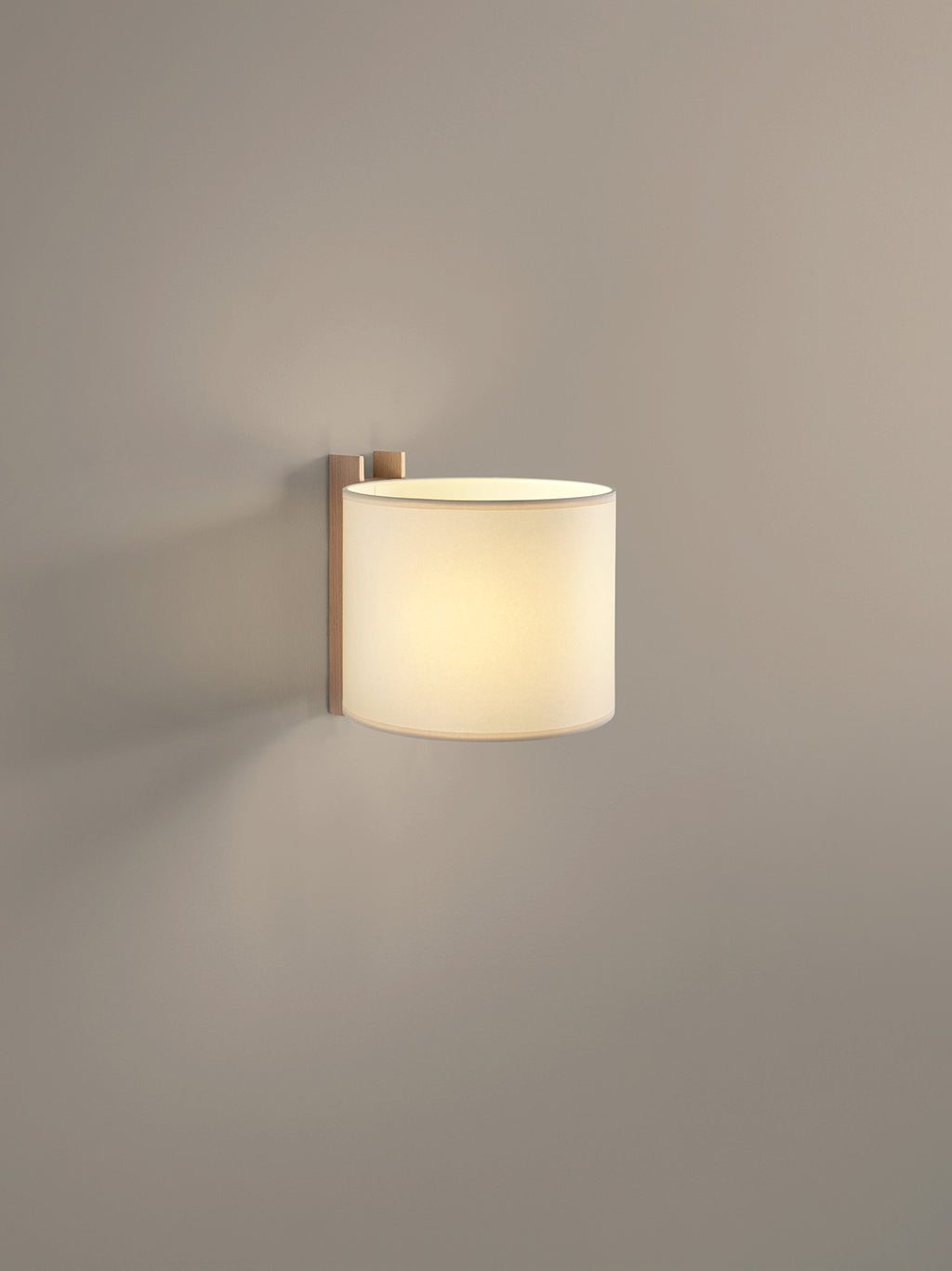 TMM Corto Wall Lamp Beige, Santa & Cole