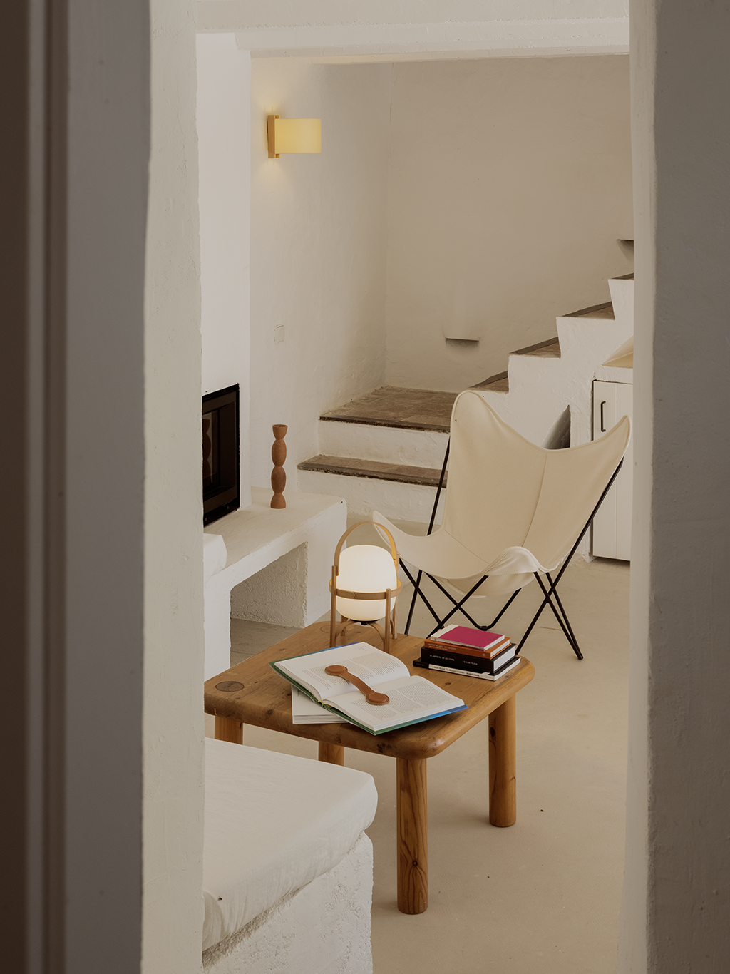 TMM Corto Wall Lamp Beige, Santa & Cole