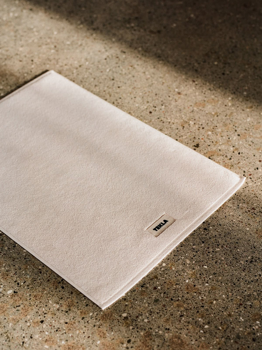 Bathmat Ivory, Tekla