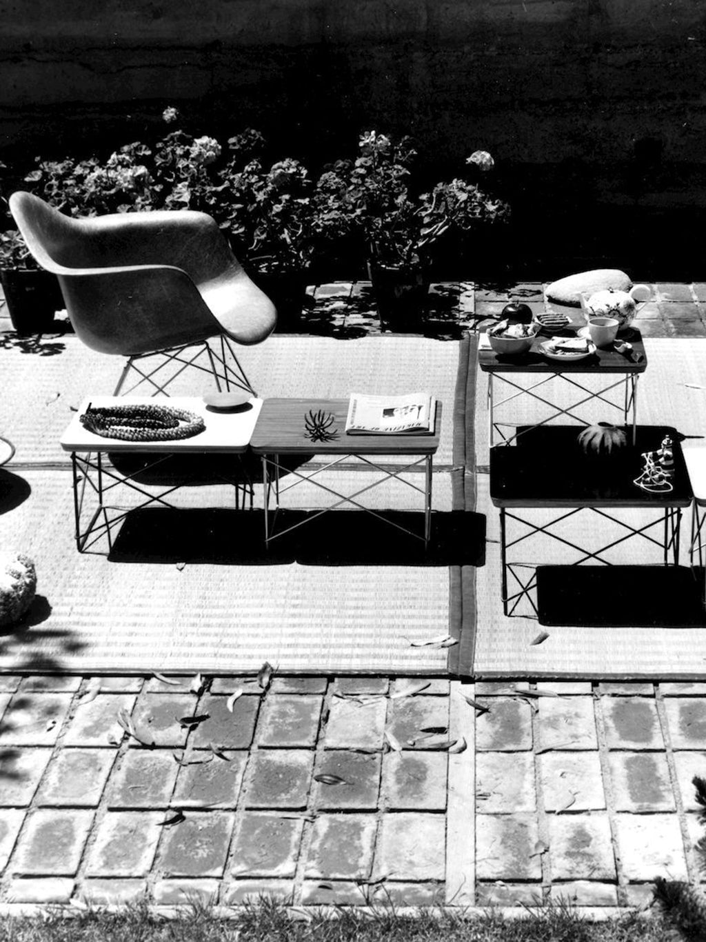 Ray Eames Occasional Occasional Table Ltr Occasional LTR Side