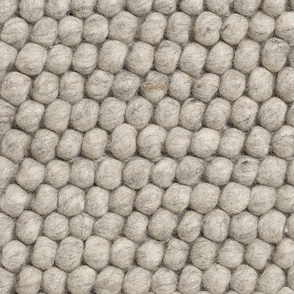 Peas Carpet Soft Grey, Hay