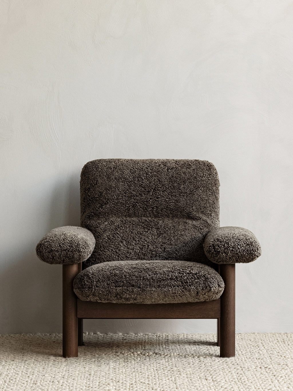 Brasilia Lounge Chair Dark Stained Oak Sheepskin Root, Menu